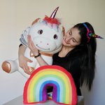 آوا به همراه آوا تک شاخ کوچولو